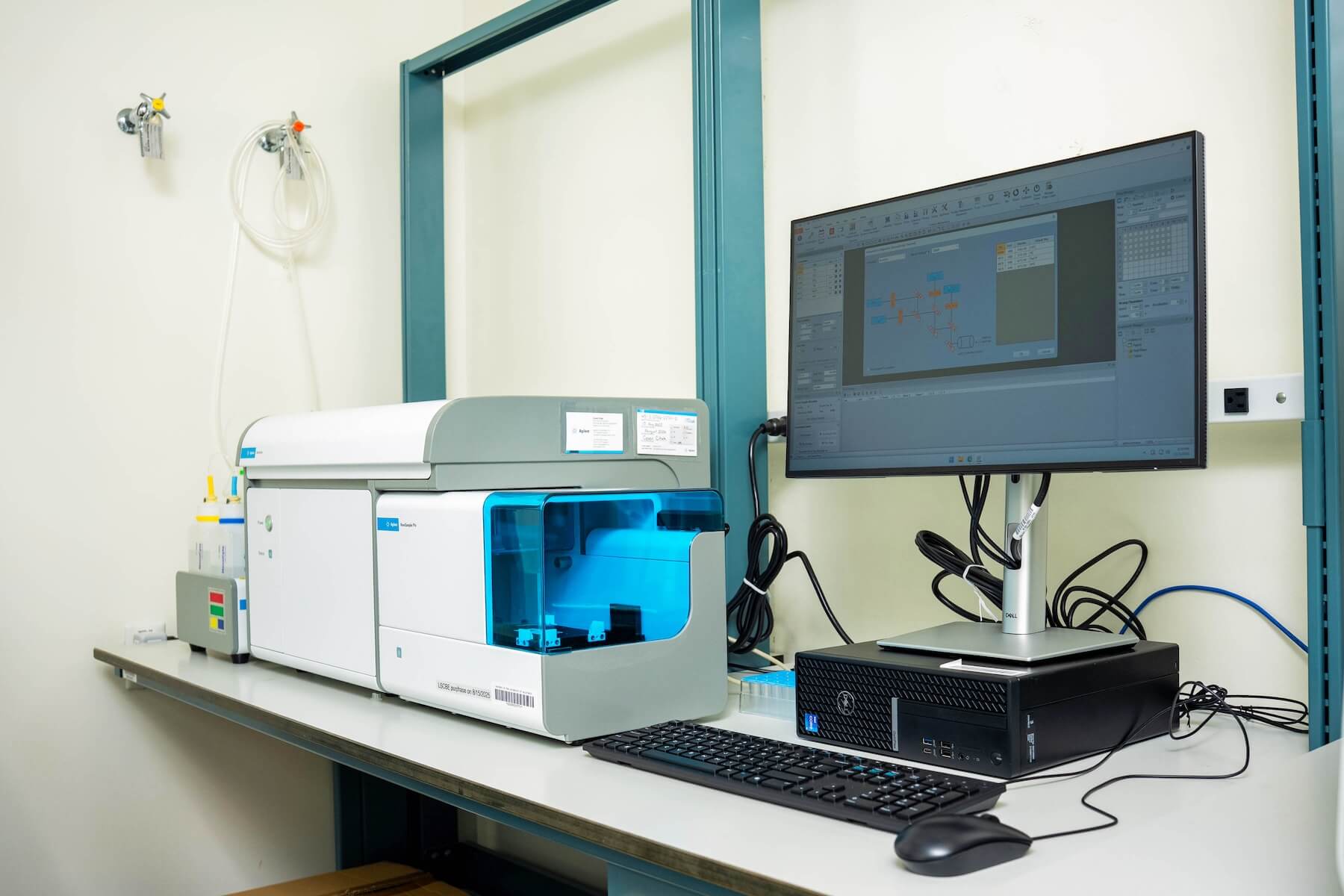 Agilent Novocyte 2000R Flow Cytometer with Autosampler