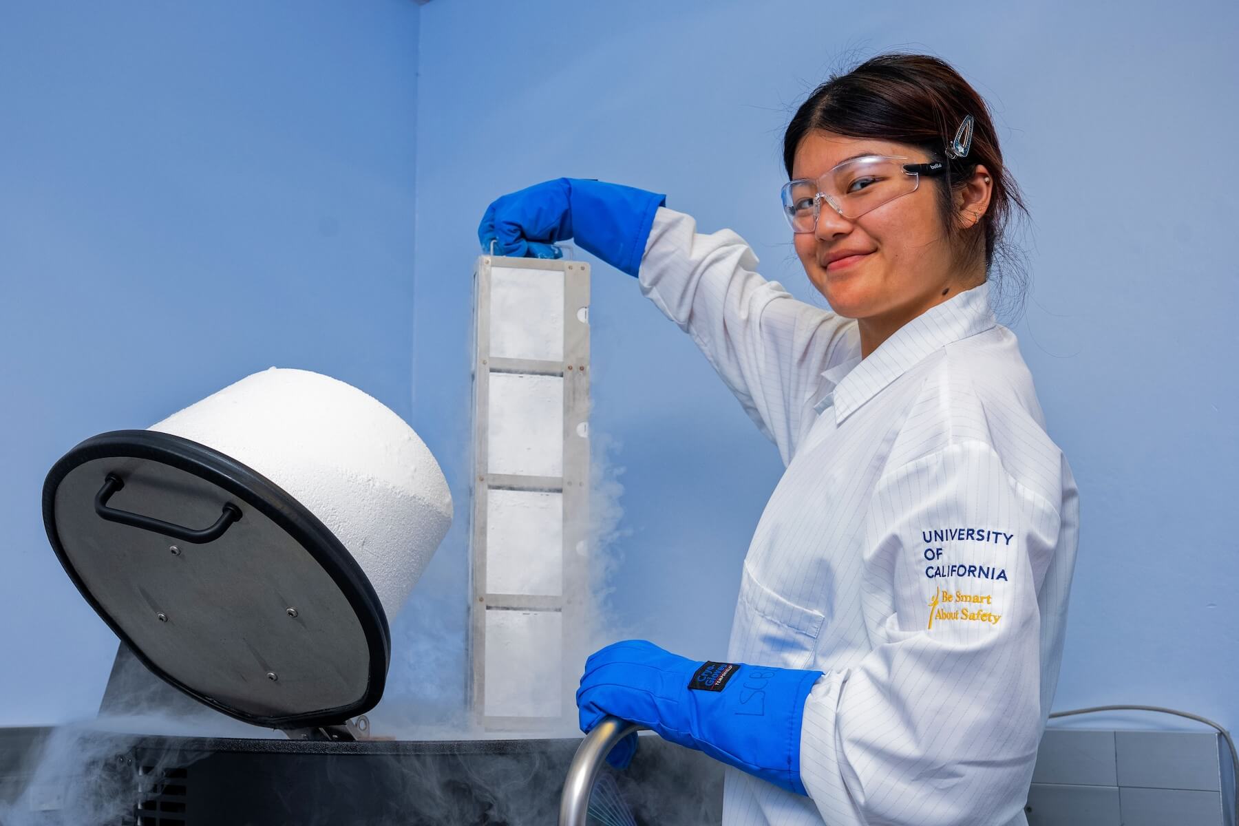 Azenta A220 Cryo Freezer